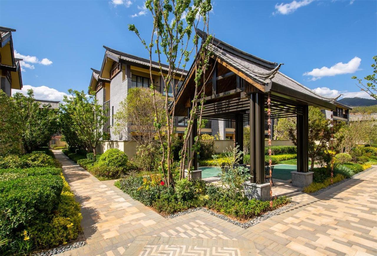 Howard Johnson Jinlin Plaza Lijiang Лицзян Экстерьер фото